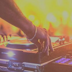 Dj M
