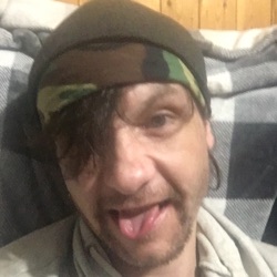 Justin DamianFox