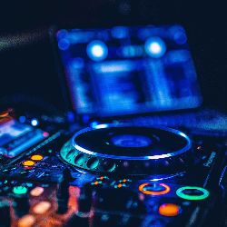 DJ Synthwave