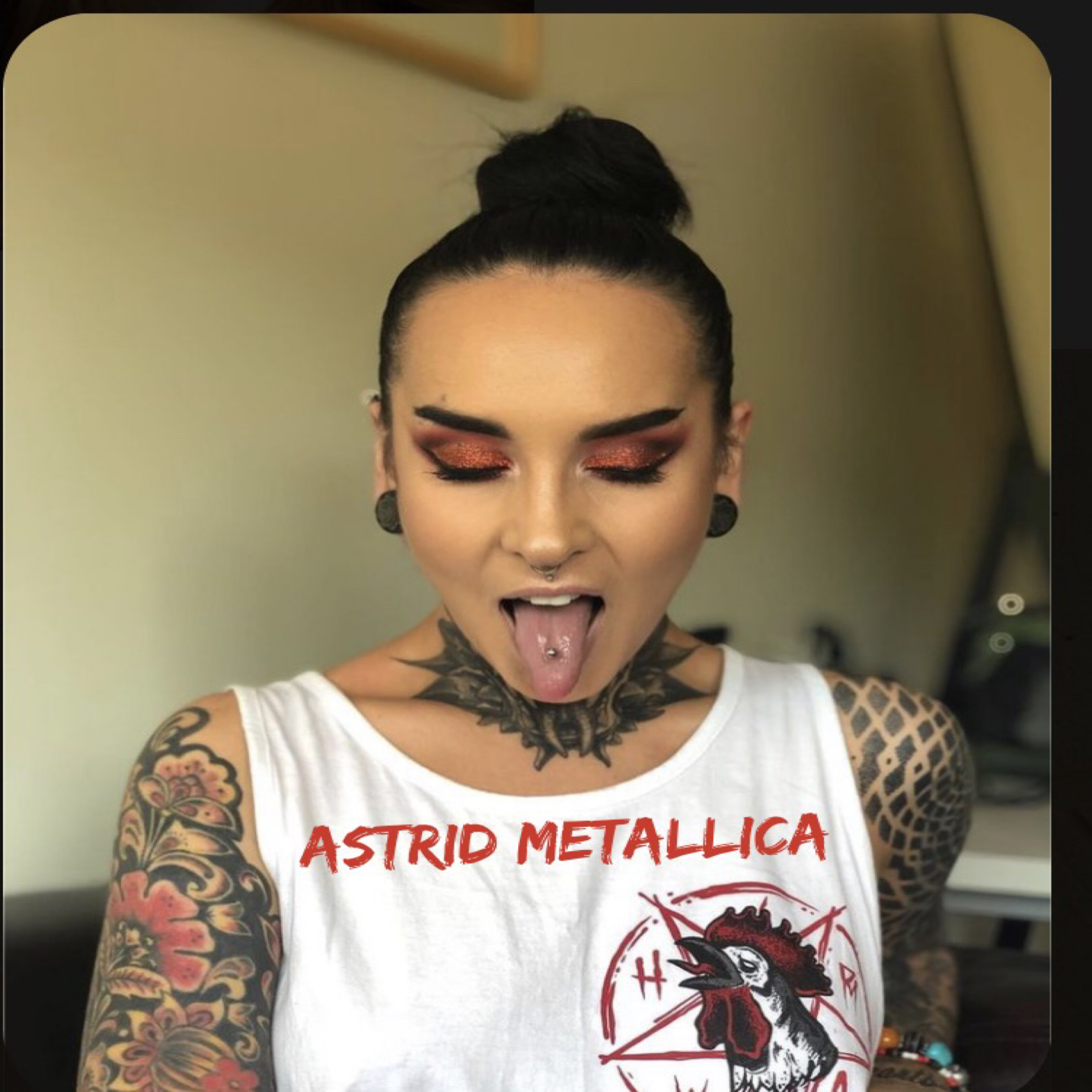 Astrid Metallica 28