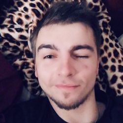 (old Skull MYZIK